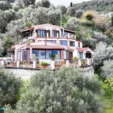 Ferienwohnung La Finestra Sulle Eolie Reitano  Exterior foto