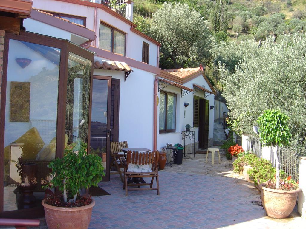 Ferienwohnung La Finestra Sulle Eolie Reitano  Zimmer foto