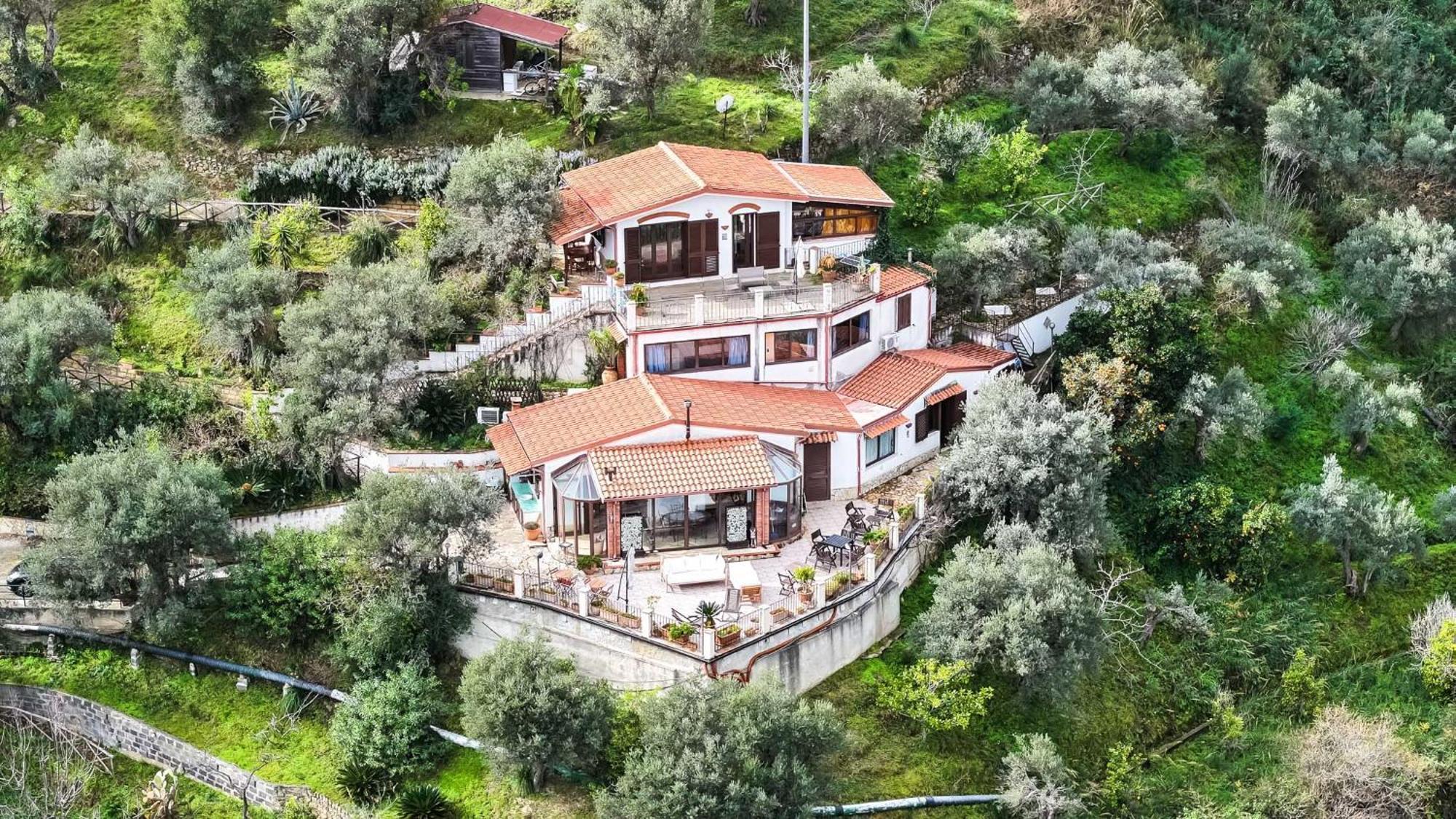 Ferienwohnung La Finestra Sulle Eolie Reitano  Exterior foto